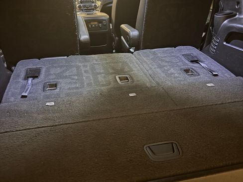 Used 2019 Chevrolet Tahoe LT image 24