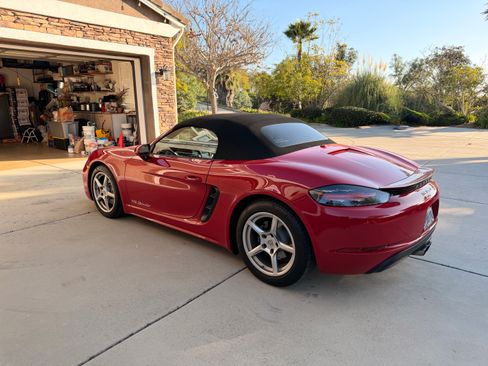 Used 2022 Porsche 718 Boxster image 4