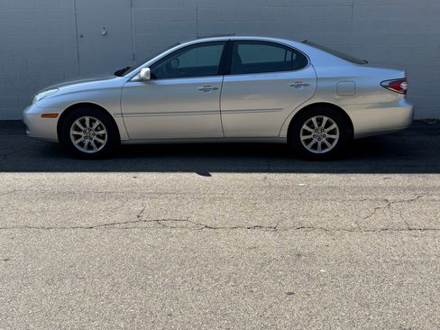 Used 2002 Lexus ES 330 FWD image 5