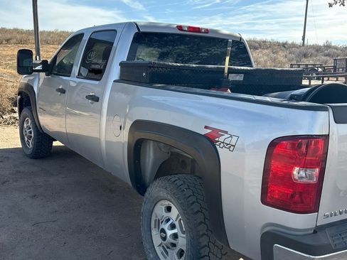 Used 2013 Chevrolet Silverado 2500 LT w/ Suspension Package, Off-Road image 7