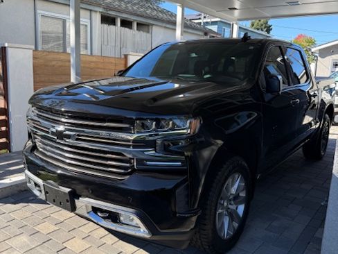 Used 2021 Chevrolet Silverado 1500 High Country w/ Z71 Off-Road Package image 1