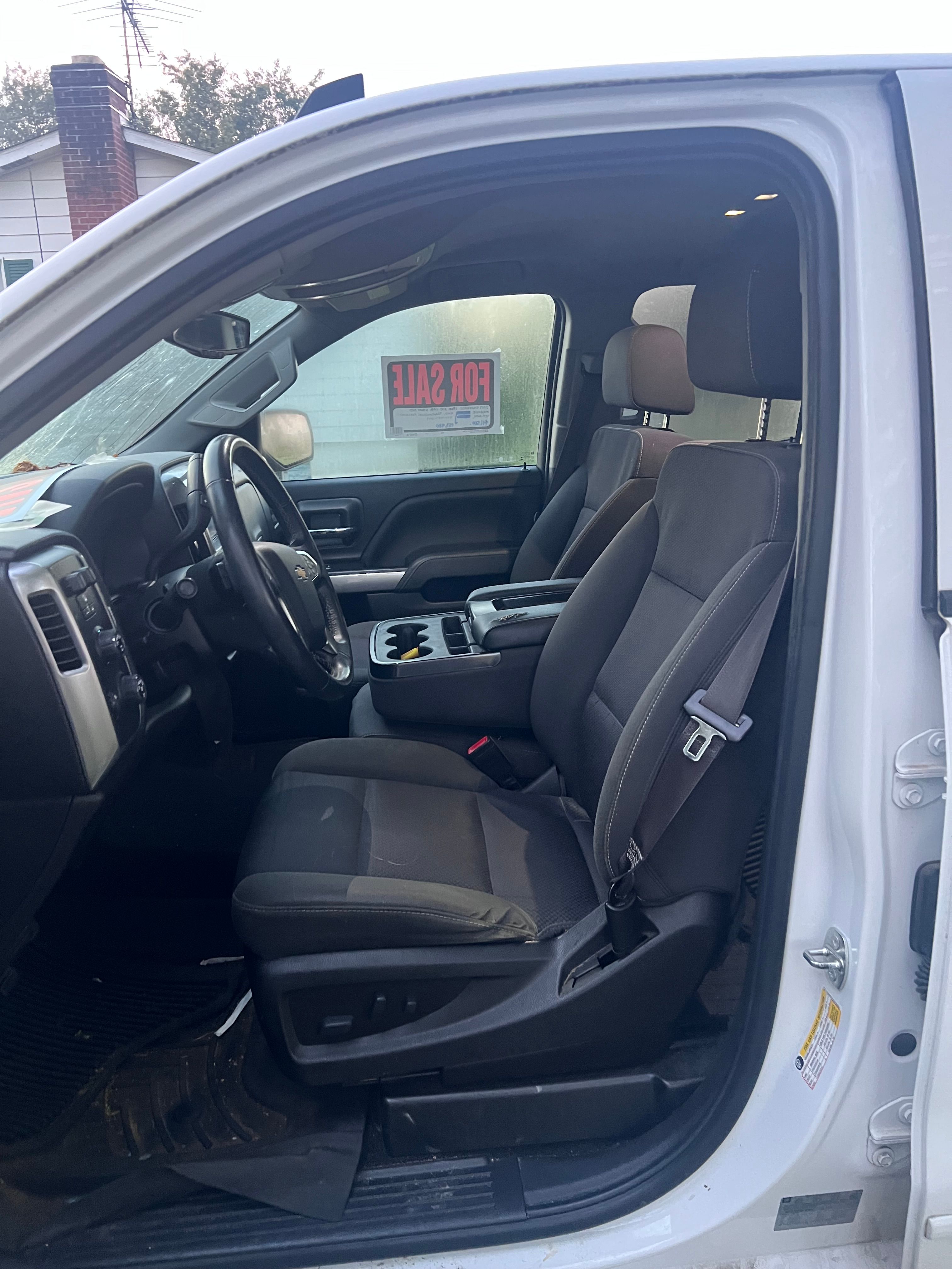 Used 2017 Chevrolet Silverado 1500 LT w/ All Star Edition AWD/4WD image 12