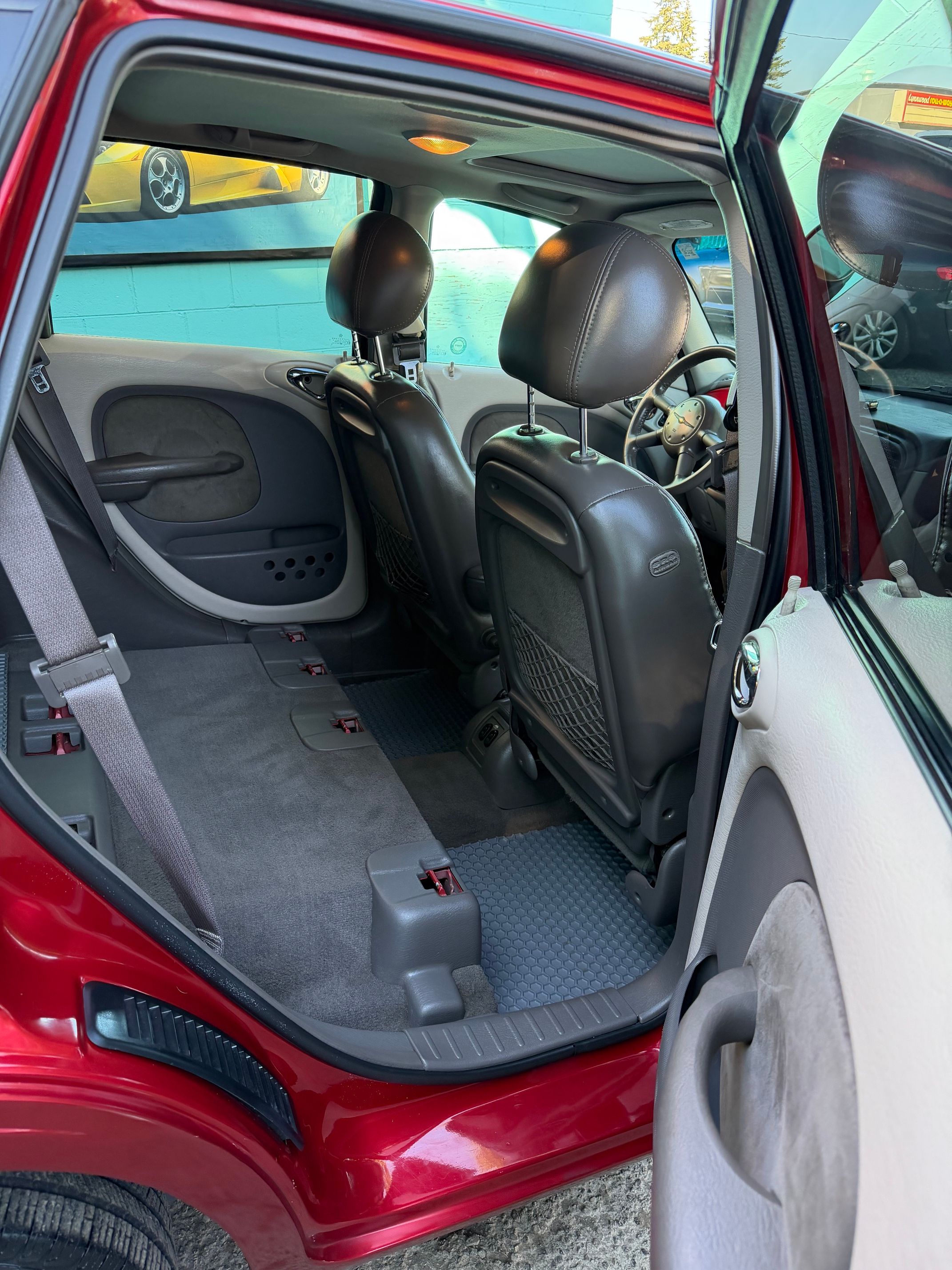 Used 2001 Chrysler PT Cruiser FWD image 2