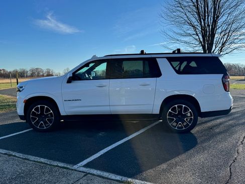 Used 2024 Chevrolet Suburban RST w/ Luxury Package image 8