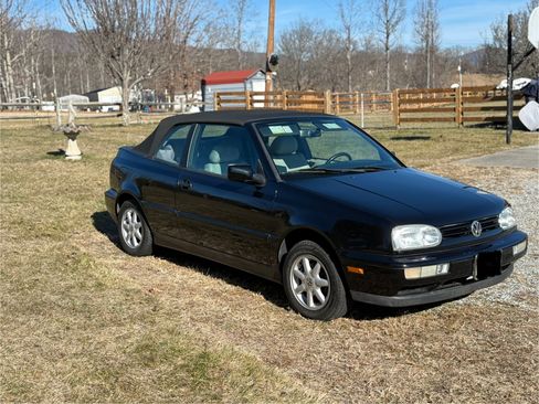Used 1998 Volkswagen Cabrio GLS image 1