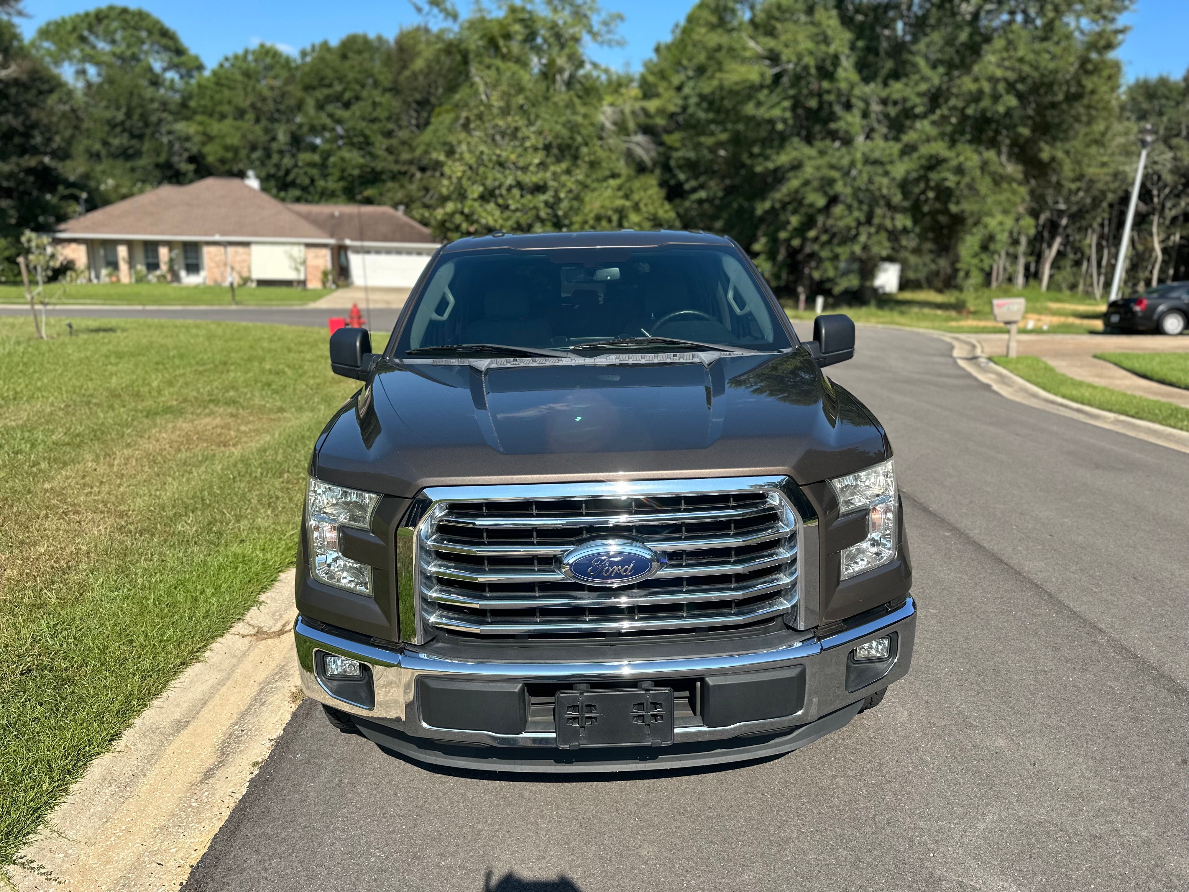 Used 2015 Ford F150 XLT w/ Equipment Group 302A Luxury RWD image 2