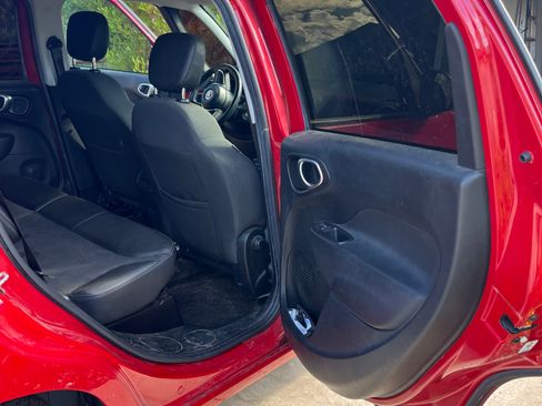 Used 2019 FIAT 500L Pop FWD image 15