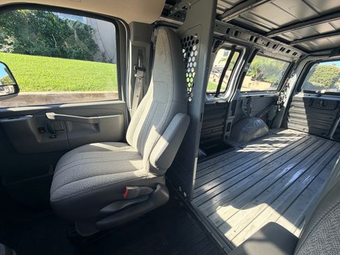 Used 2021 Chevrolet Express 2500 Regular Van 3D w/ Driver Convenience Package image 8