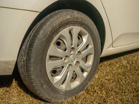 Used 2010 Kia Forte EX image 6