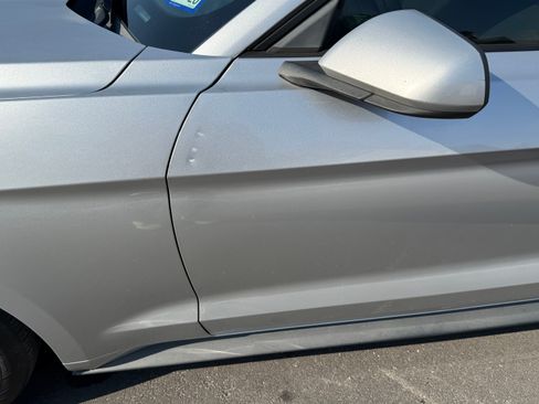 Used 2015 Ford Mustang Coupe image 8