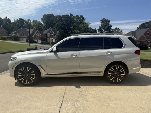 Used 2019 BMW X7 xDrive40i w/ Premium Package image 4