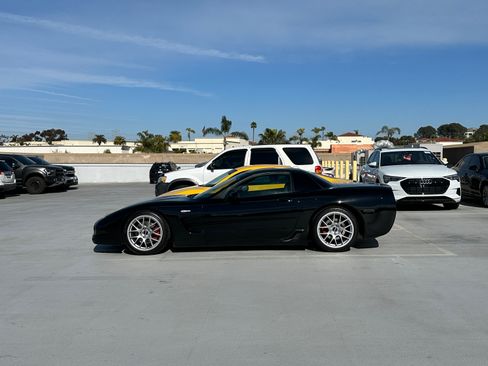 Used 2002 Chevrolet Corvette Z06 w/ Memory Pkg image 11