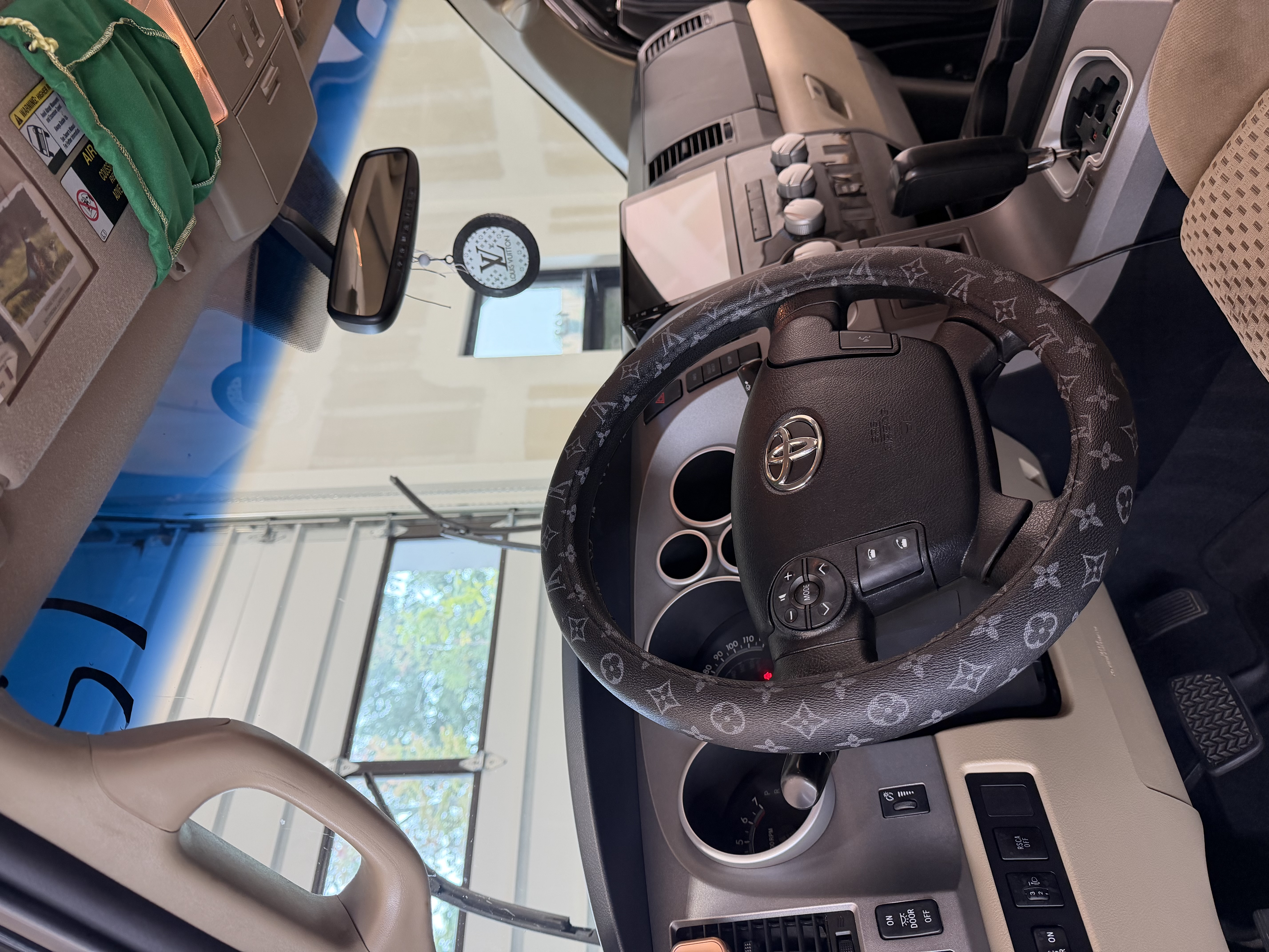 Used 2013 Toyota Tundra 4x4 CrewMax w/ TRD Off-Road Pkg image 13