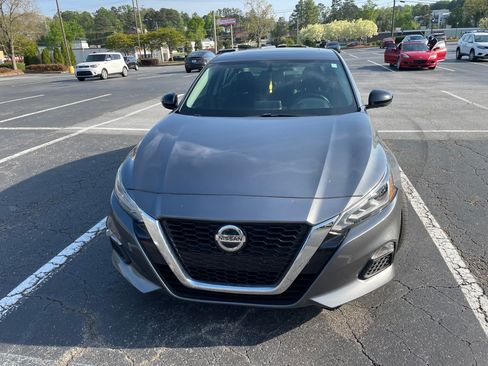 Used 2019 Nissan Altima 2.5 SR w/ SR Premium Package image 1