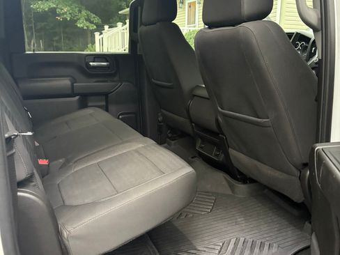 Used 2023 Chevrolet Silverado 2500 LT AWD/4WD image 12