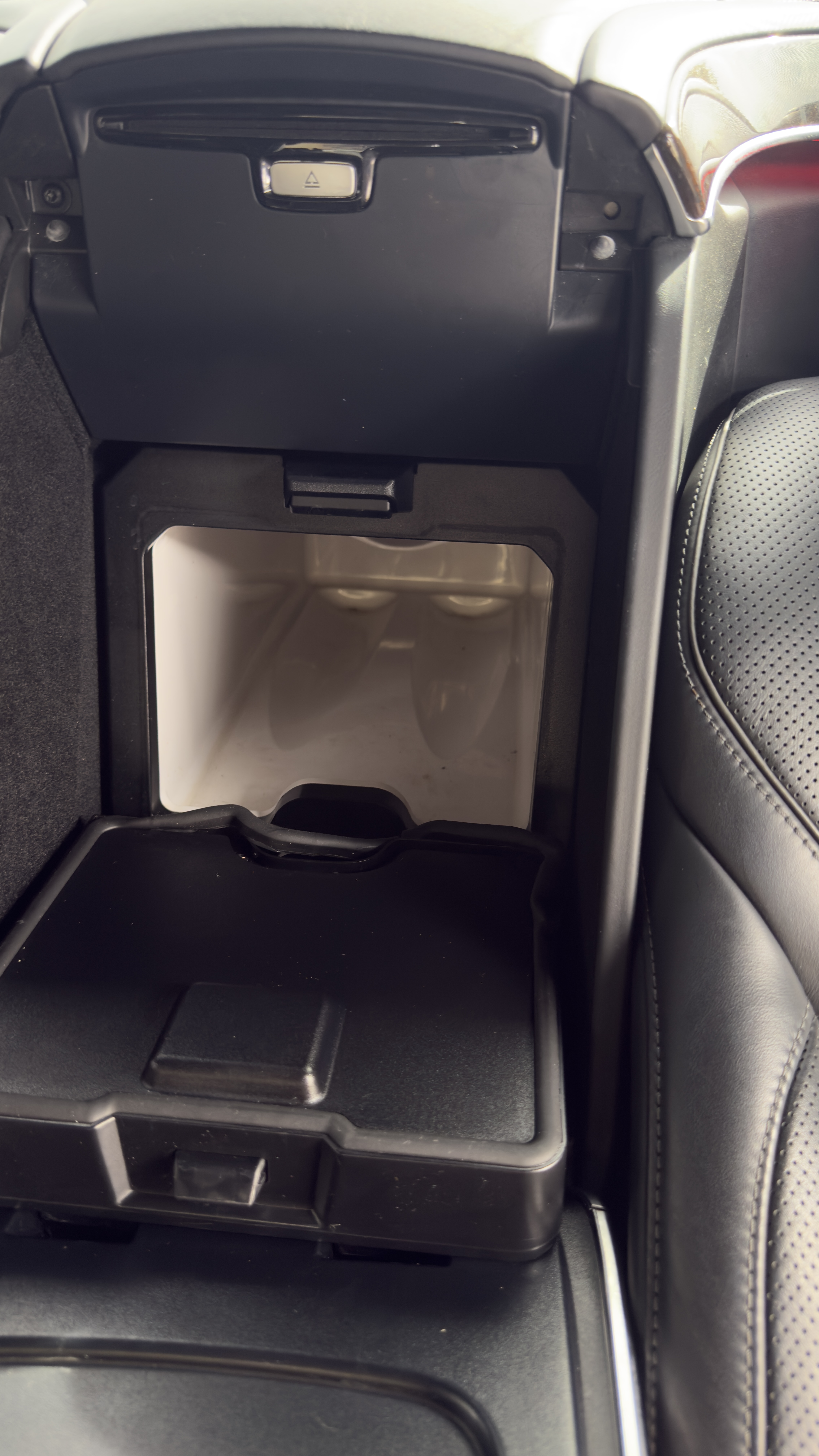 Used 2016 Mercedes-Benz Maybach S 600 image 23