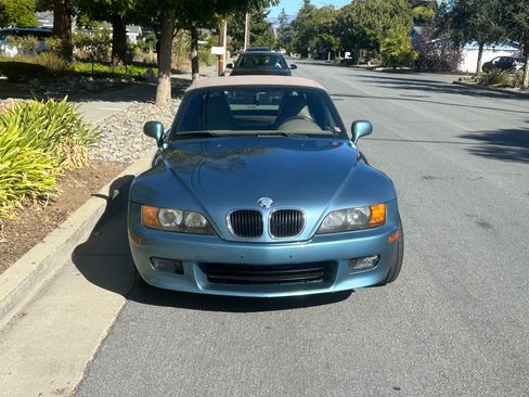 Used 1999 BMW Z3 2.5i image 2