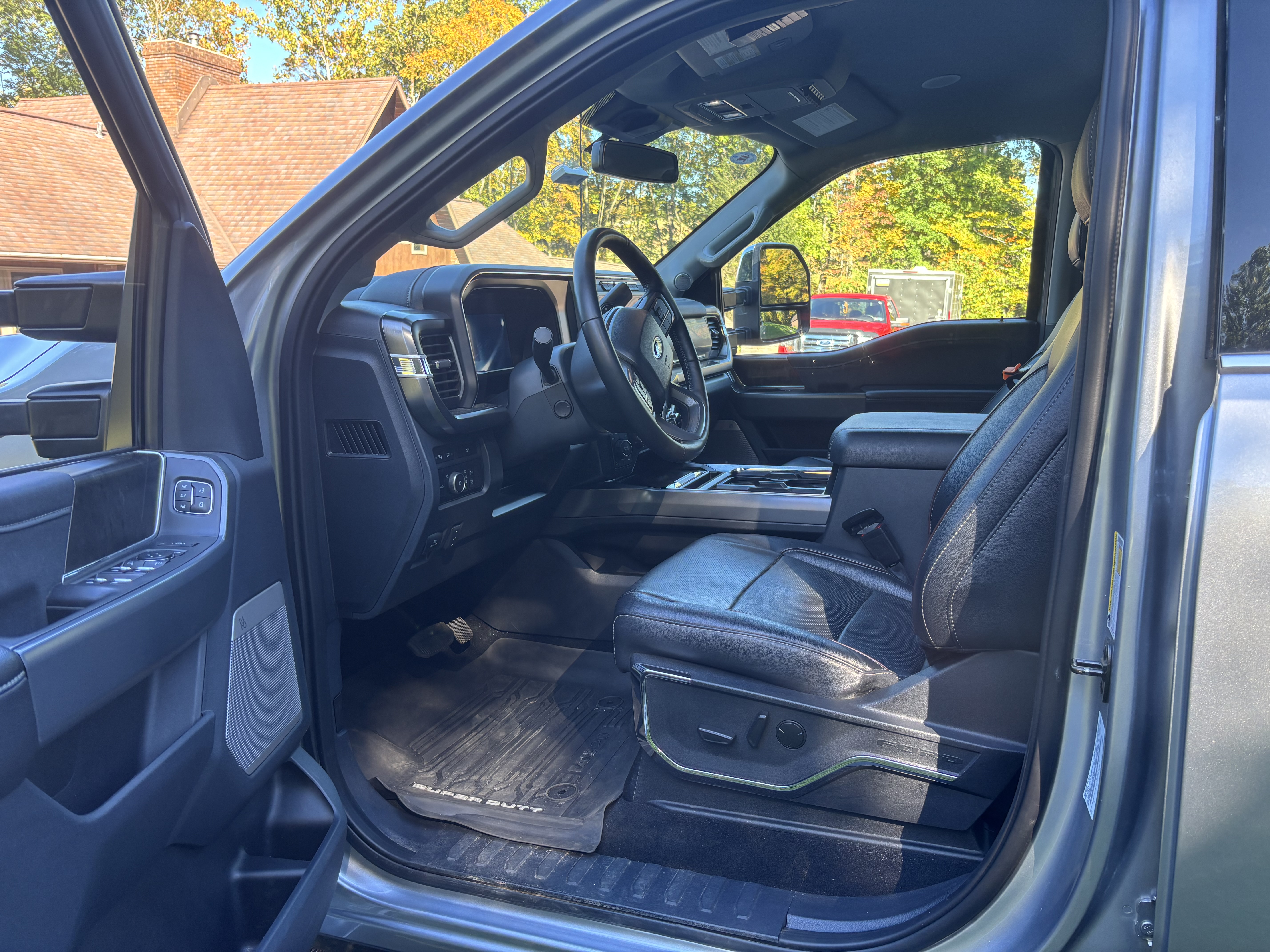 Used 2024 Ford F350 Lariat w/ Lariat Ultimate Package AWD/4WD image 9