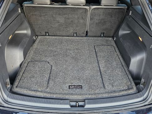 Used 2021 Volkswagen Atlas Cross Sport SE w/ Panoramic Sunroof Package image 8