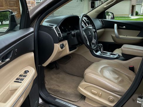 Used 2012 GMC Acadia SLT FWD image 9
