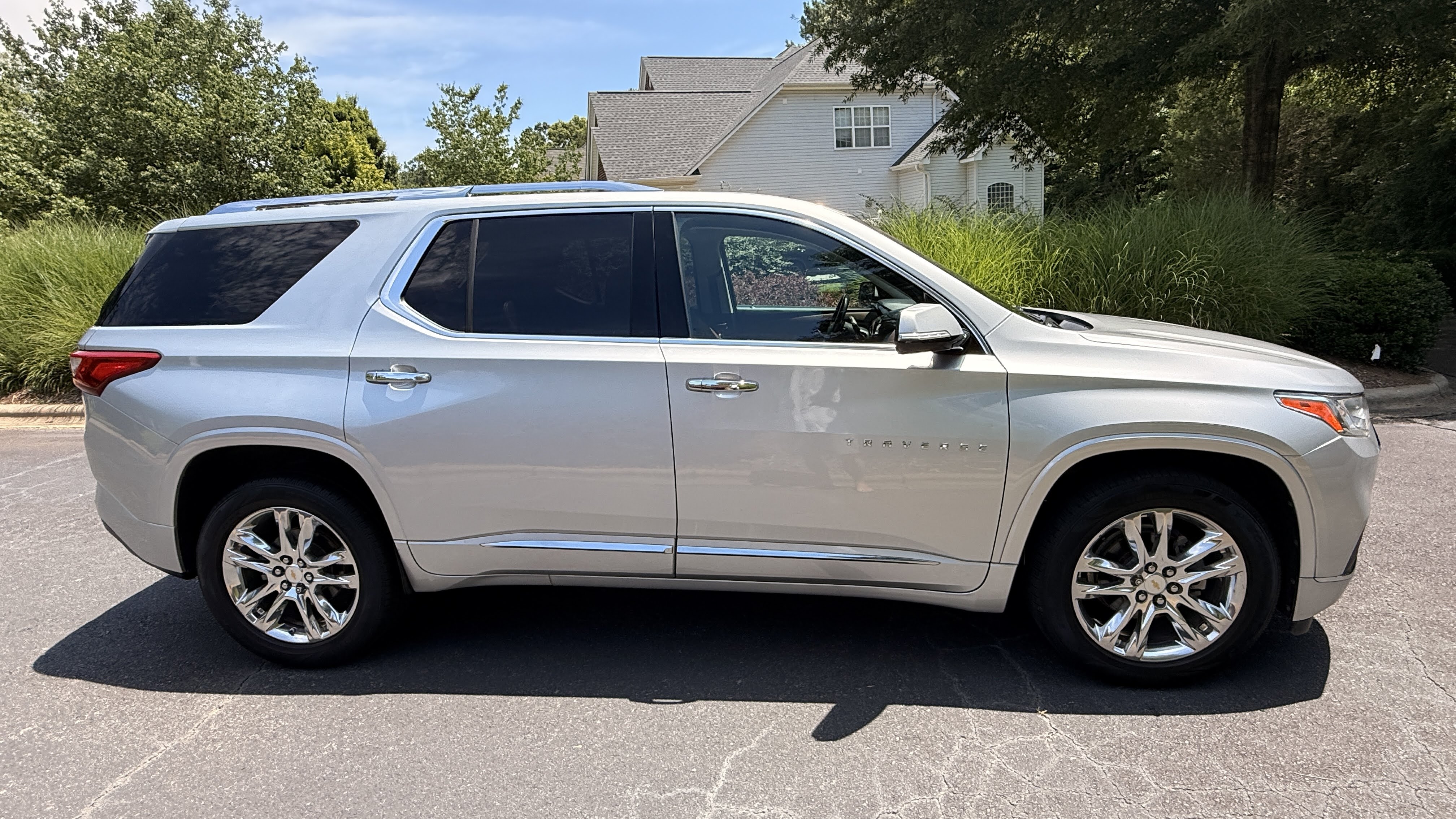 Used 2018 Chevrolet Traverse High Country AWD/4WD image 11