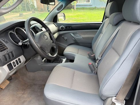 Used 2009 Toyota Tacoma Pickup 2D 6 ft image 6