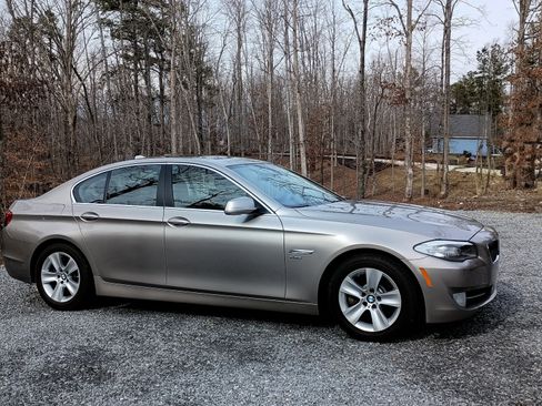 Used 2012 BMW 528i xDrive Sedan image 1