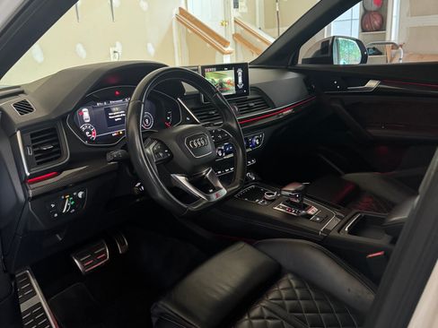 Used 2018 Audi SQ5 Prestige w/ Prestige Package image 31