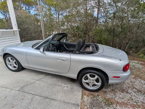 Used 2001 MAZDA MX-5 Miata image 8