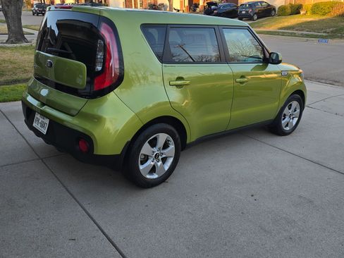Used 2018 Kia Soul image 8