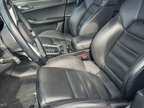 Used 2021 Porsche Macan GTS image 8