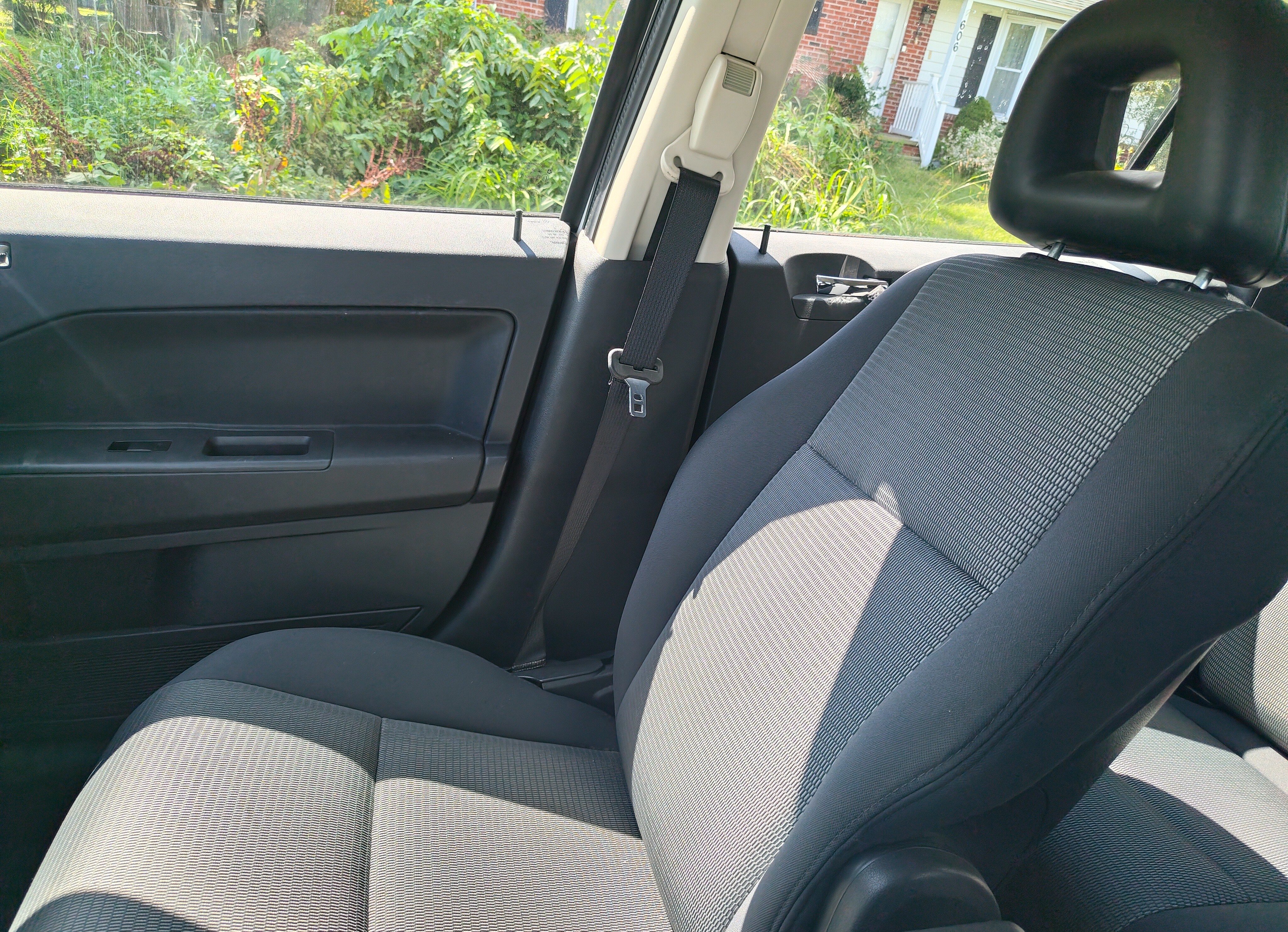 Used 2009 Dodge Caliber SXT w/ Driver Convenience Group FWD image 26
