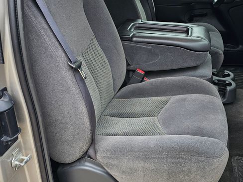 Used 2006 Chevrolet Silverado 2500 LT w/ Skid Plate Package image 17