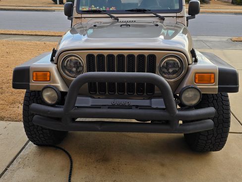 Used 2004 Jeep Wrangler 4WD w/ 30" Tire & Wheel Group image 16