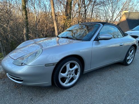 Used 2001 Porsche 911 Cabriolet image 4