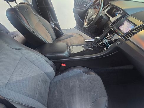Used 2013 Ford Taurus SHO image 17