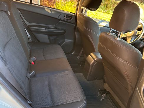Used 2014 Subaru Crosstrek 2.0i Premium image 19