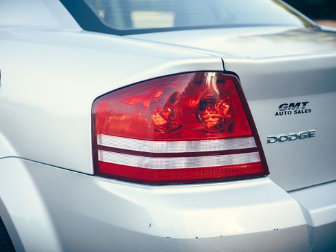 Used 2010 Dodge Avenger SXT image 11