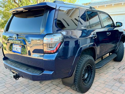 Used 2022 Toyota 4Runner SR5 RWD image 30
