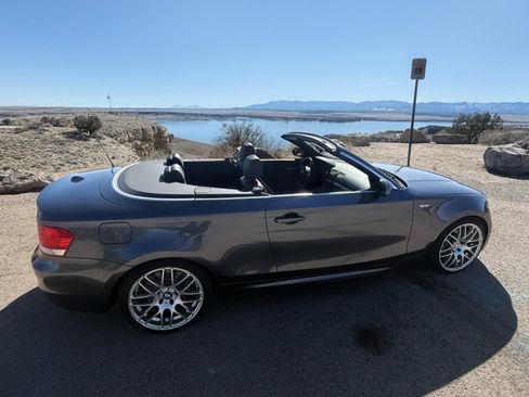 Used 2008 BMW 135i Convertible image 6