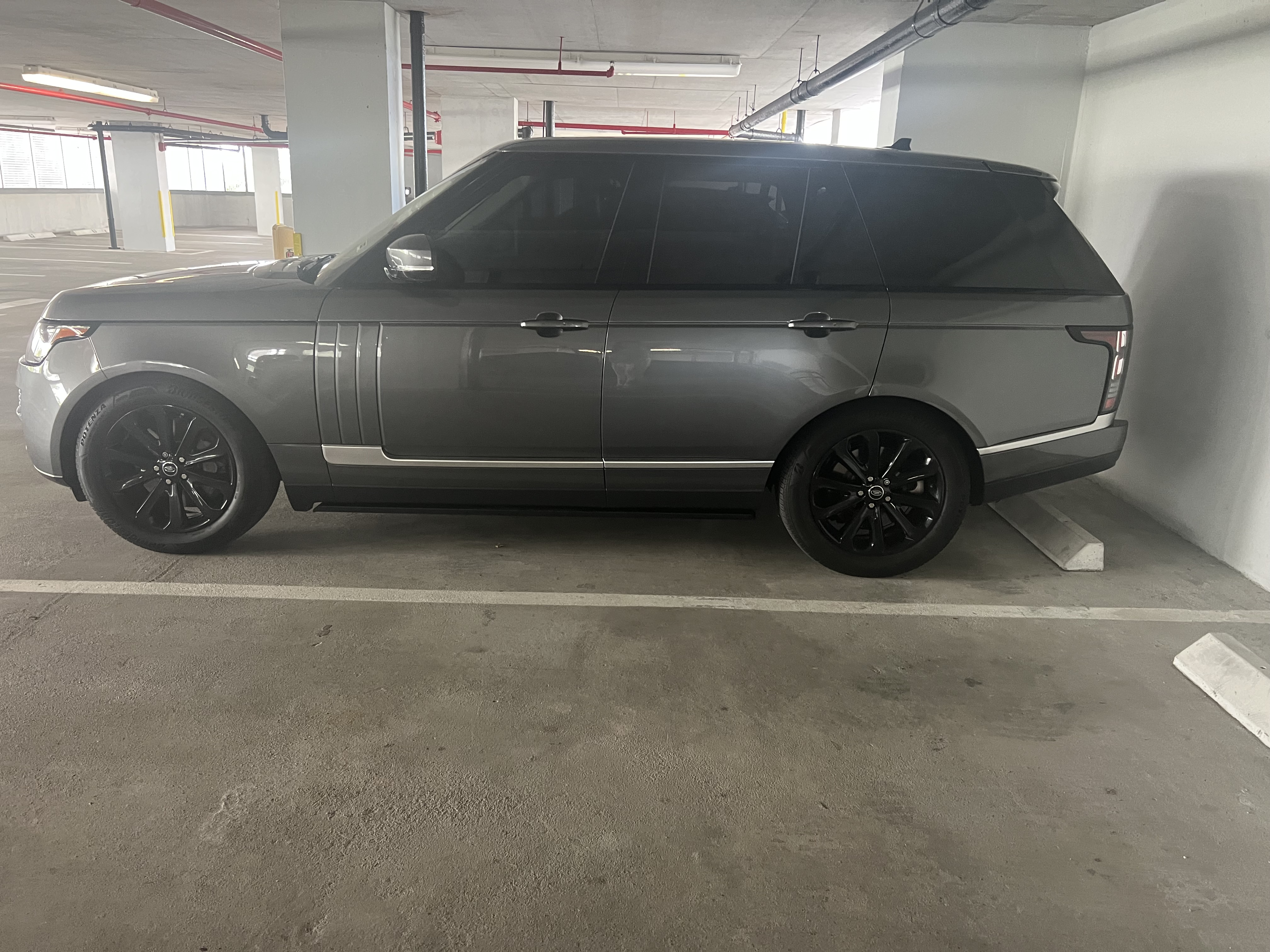 Used 2016 Land Rover Range Rover HSE AWD/4WD image 4