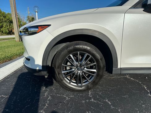 Used 2019 MAZDA CX-5 Touring FWD image 5