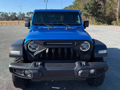 Used 2022 Jeep Wrangler Sport image 16