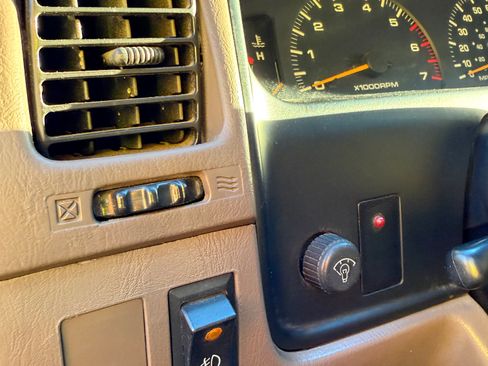 Used 1996 Toyota 4Runner Limited image 14