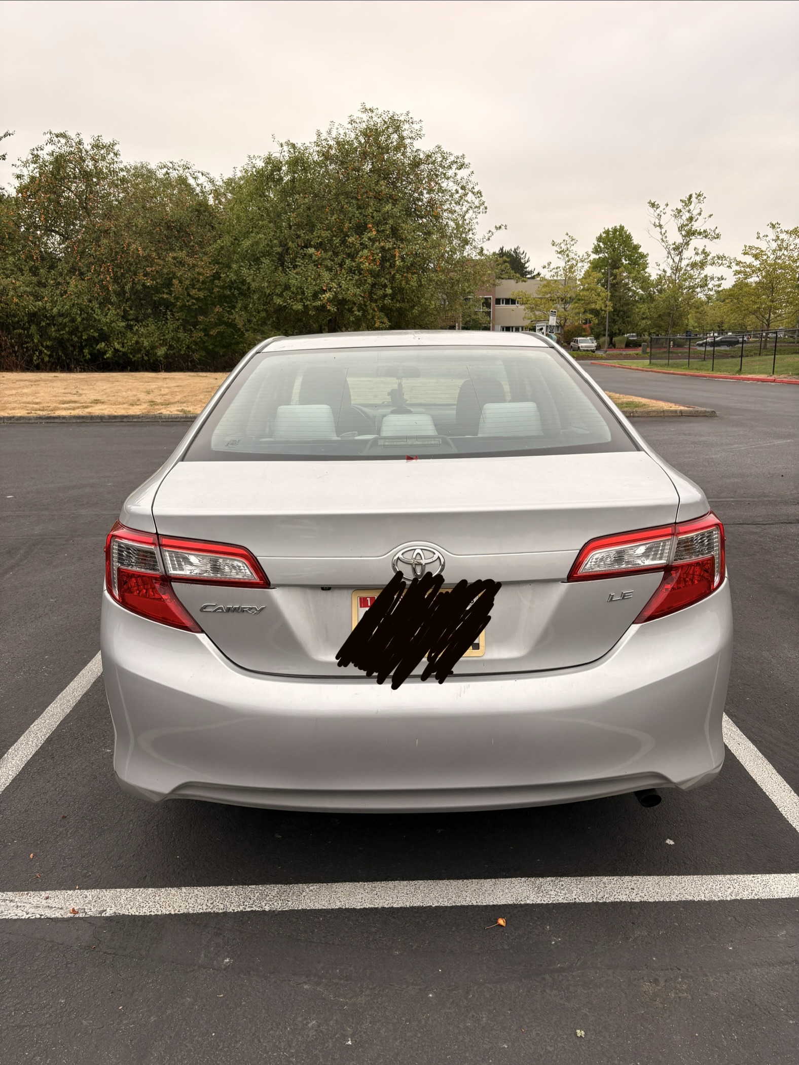 Used 2014 Toyota Camry LE FWD image 11