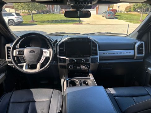 Used 2022 Ford F250 Lariat w/ Black Appearance Package image 28