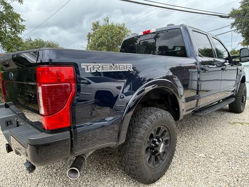 Used 2022 Ford F250 Lariat w/ Tremor Off-Road Package AWD/4WD image 5