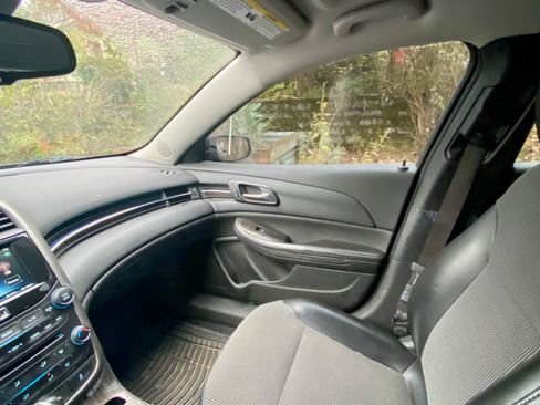 Used 2015 Chevrolet Malibu LT image 14