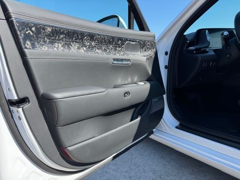 Used 2026 Genesis G90 3.5T image 13