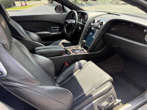 Used 2017 Bentley Continental GT AWD/4WD image 28